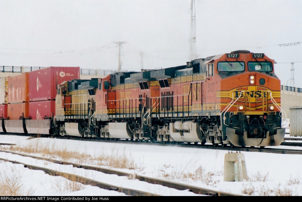 BNSF 5127 East